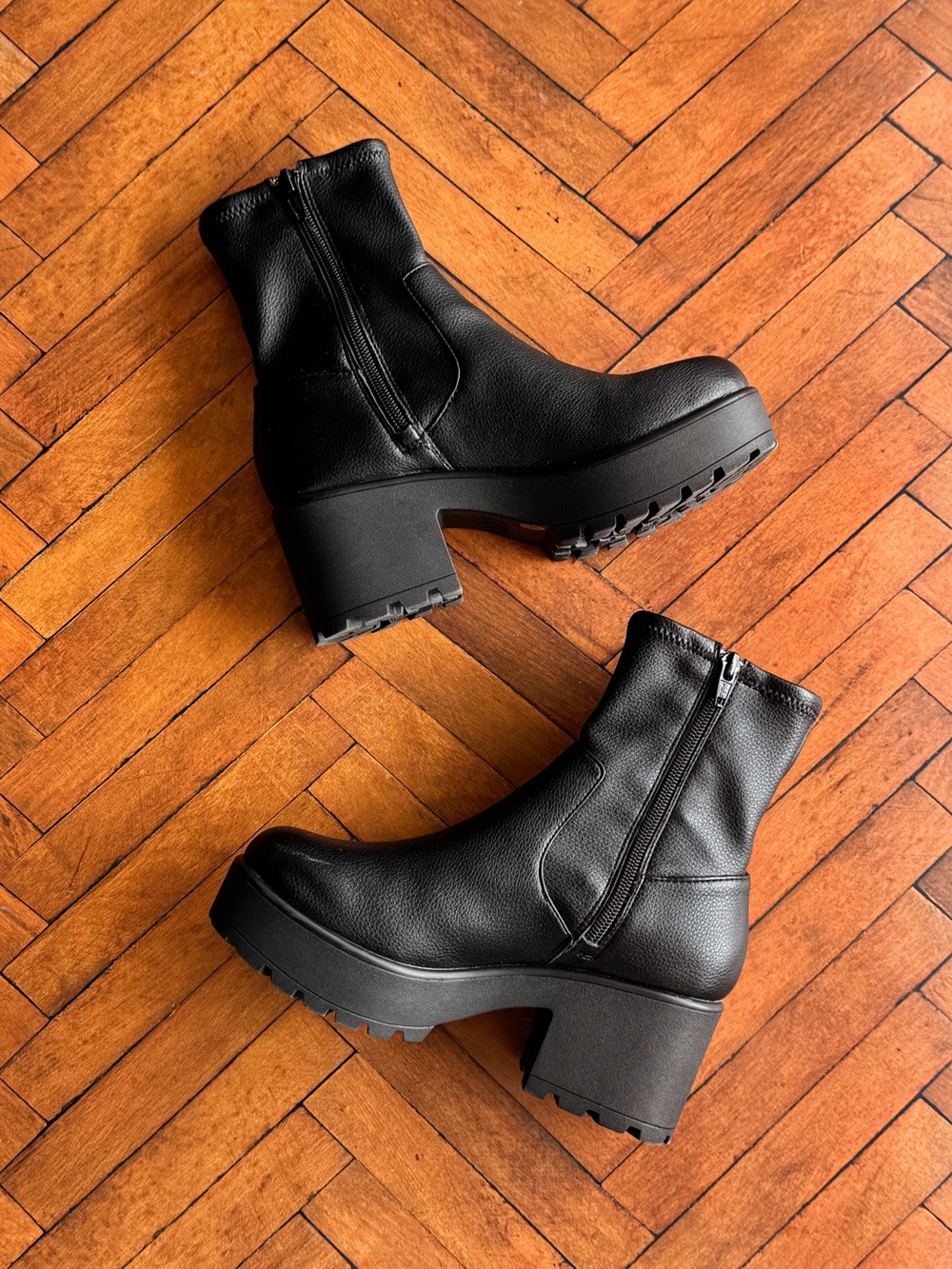 Sz 5 Gianni Bini Black Tough-Love Stretch Lug Heel Platform Booties EUC